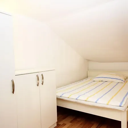 In By Interhome Apartament Baška
