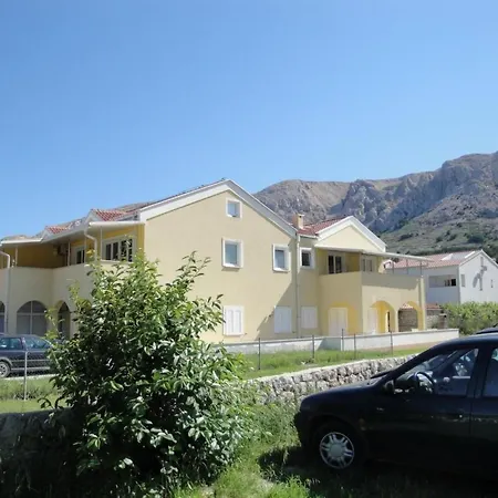 In By Interhome Baška