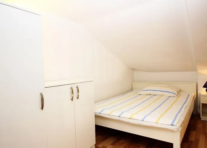 In By Interhome Apartament Baška
